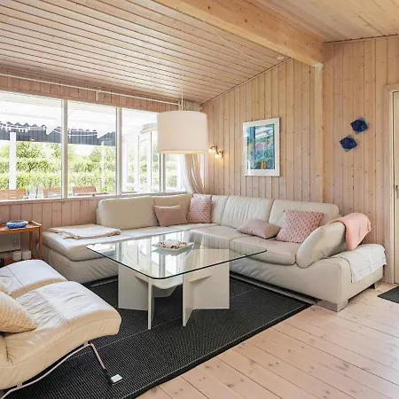 6 Person Holiday In Hébergement de vacances Hals